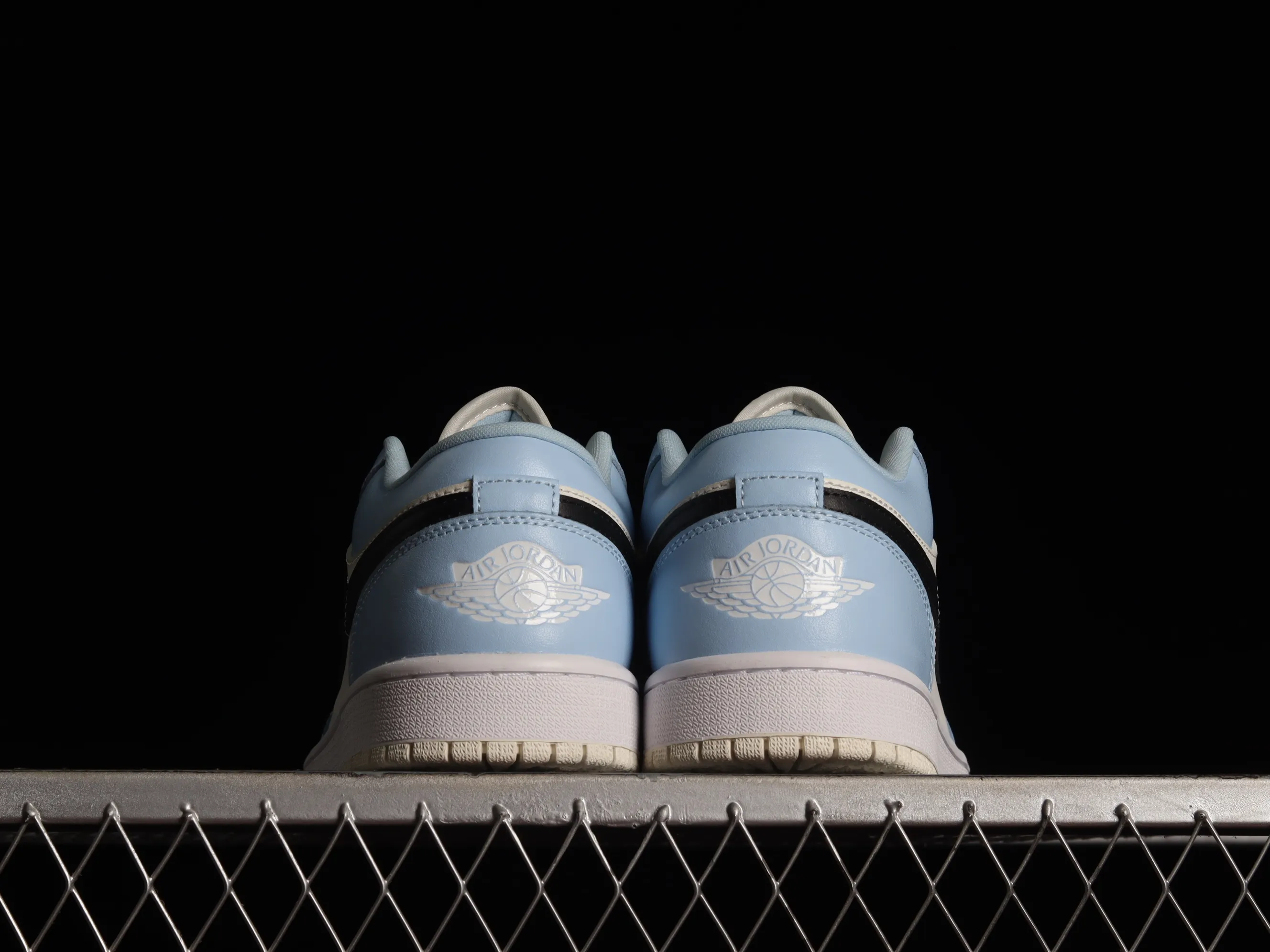 All categories Air Jordan Jordan series basketball shoes Air Jordan 1 Low Air Jordan 1 Low AJ1 Joe 1 Sky Blue Sports Culture Basketball Shoes 554723-401